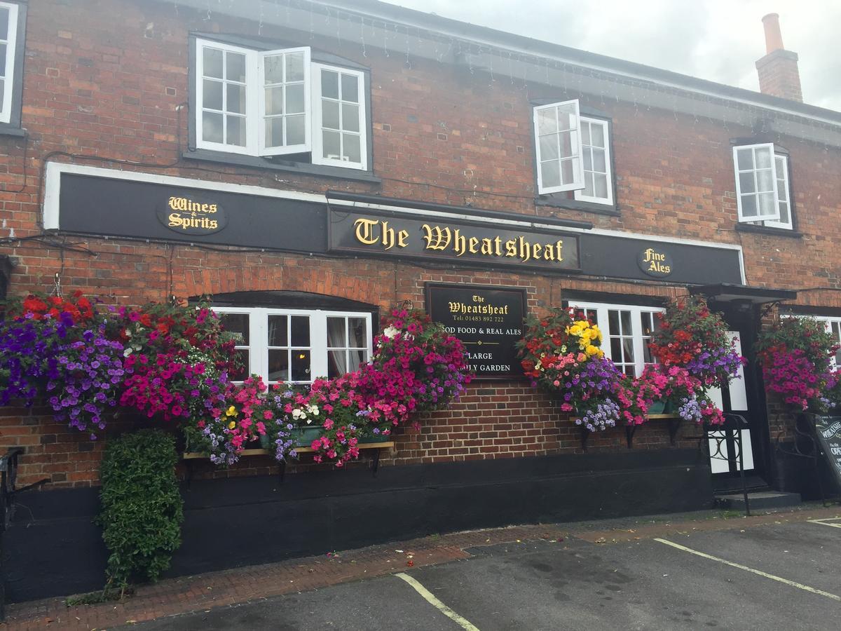 Hotel The Wheatsheaf Bramley  Exterior foto