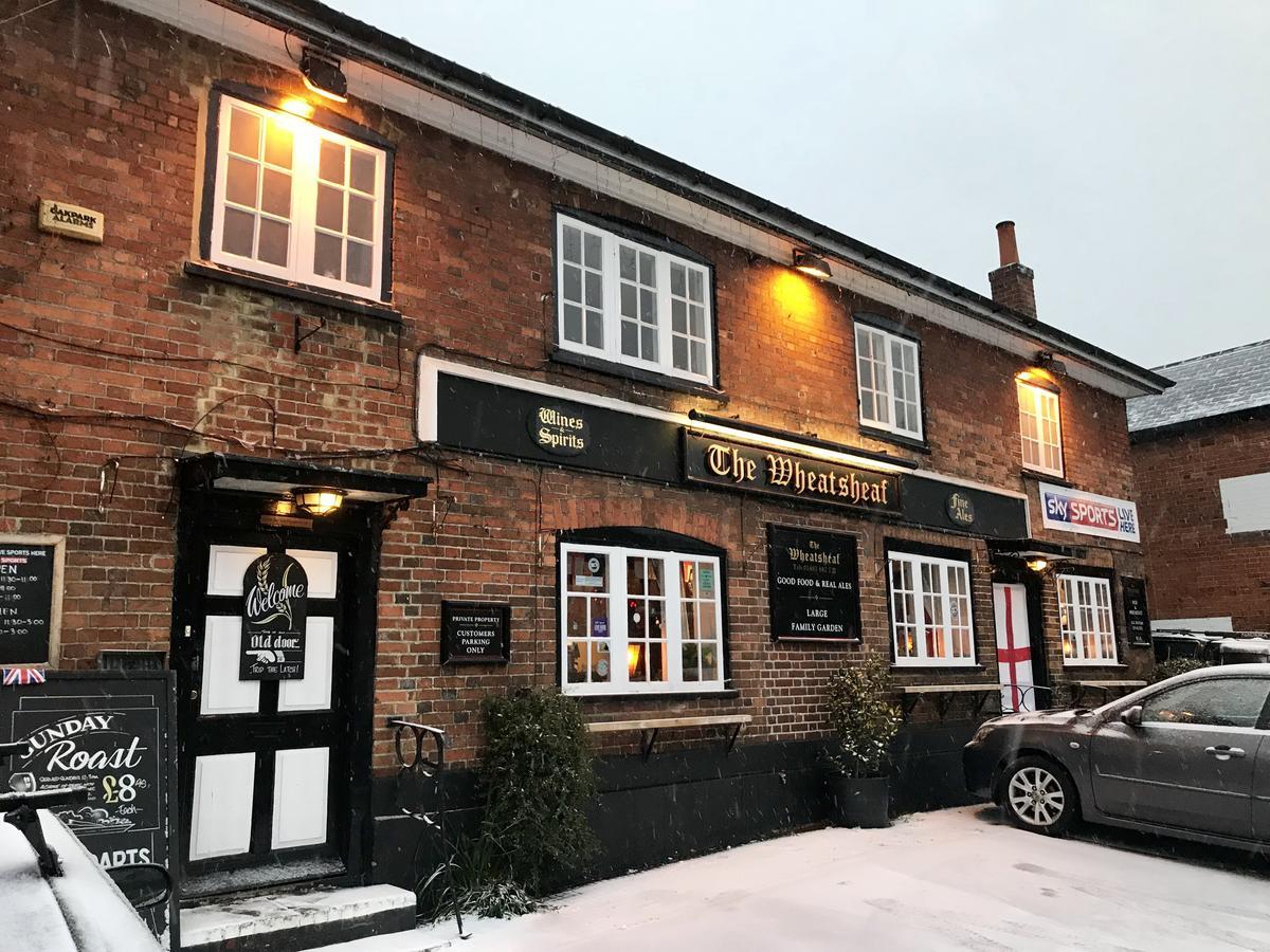 Hotel The Wheatsheaf Bramley  Exterior foto